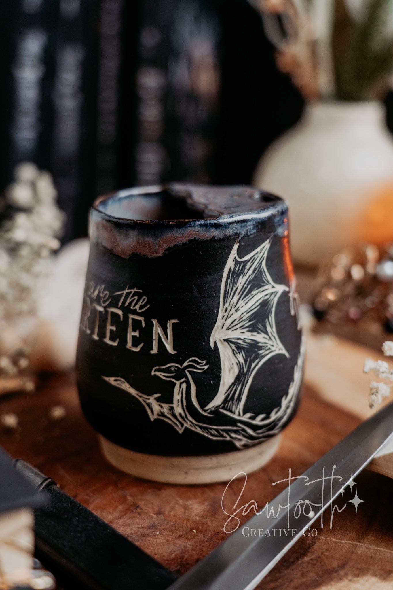 13 Throne of Glass Sipper - 14oz