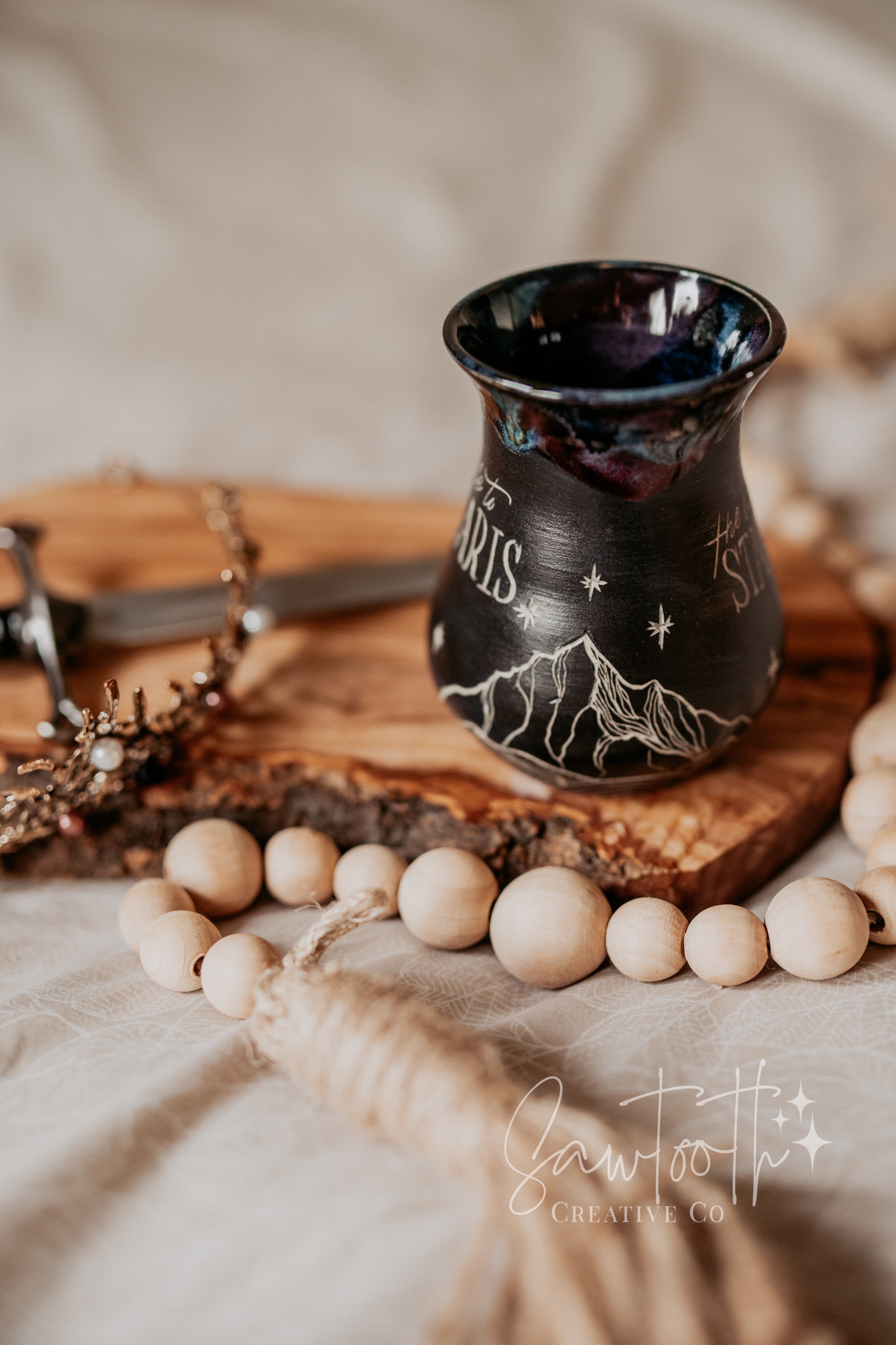 Velaris Mug - Medium